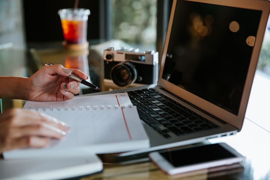 A Simple Guide to Creating Content That Gets the Right Clients