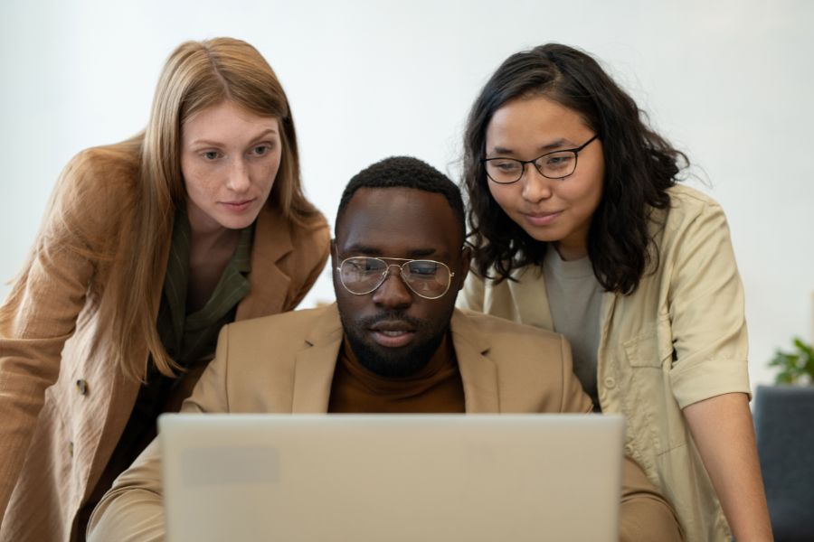 The Basics of AI Overviews for Dallas Businesses